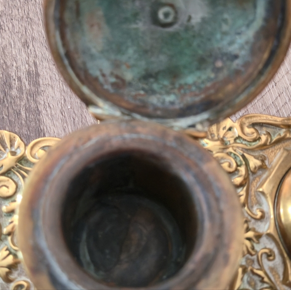 Antique Brass Double Inkwell Ornate Victorian Glass Inserts - Picture 15 of 15